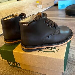 Brand new toddler leather boots size 5.5